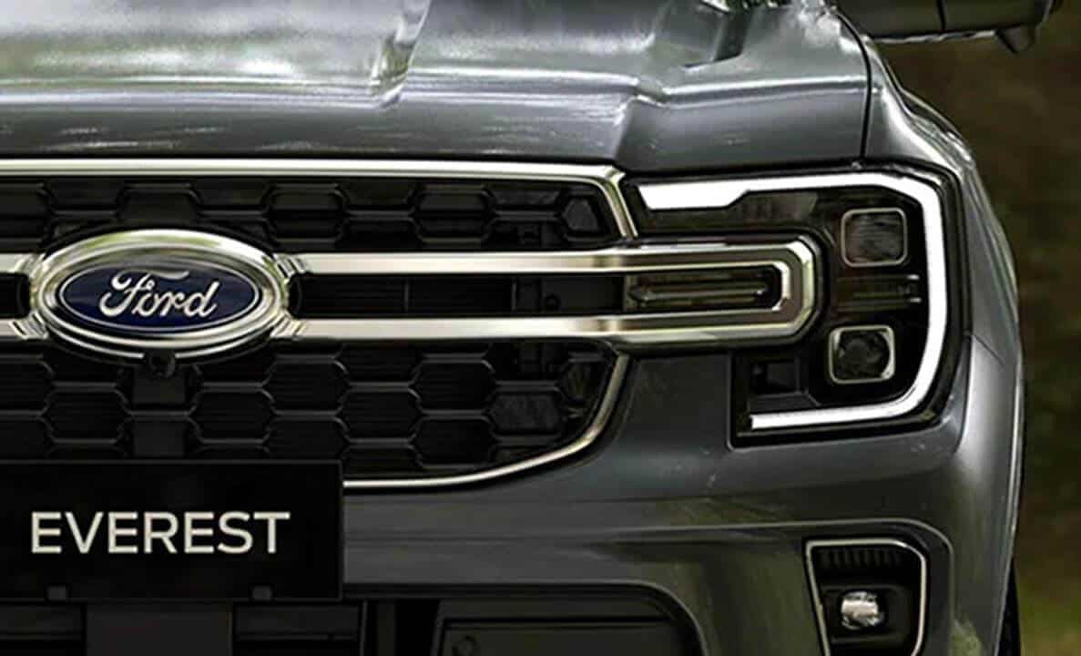Xe Ford Everest 2023: Cụm đèn pha hình chữ C