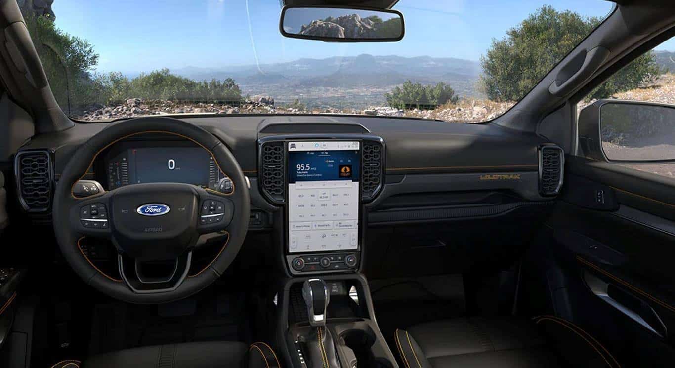Xe Ford Ranger 2023: Bảng điều khiển trải rộng