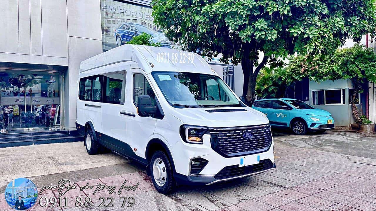 Ford Transit 18 chỗ 2025: Thông số kỹ thuật, giá xe