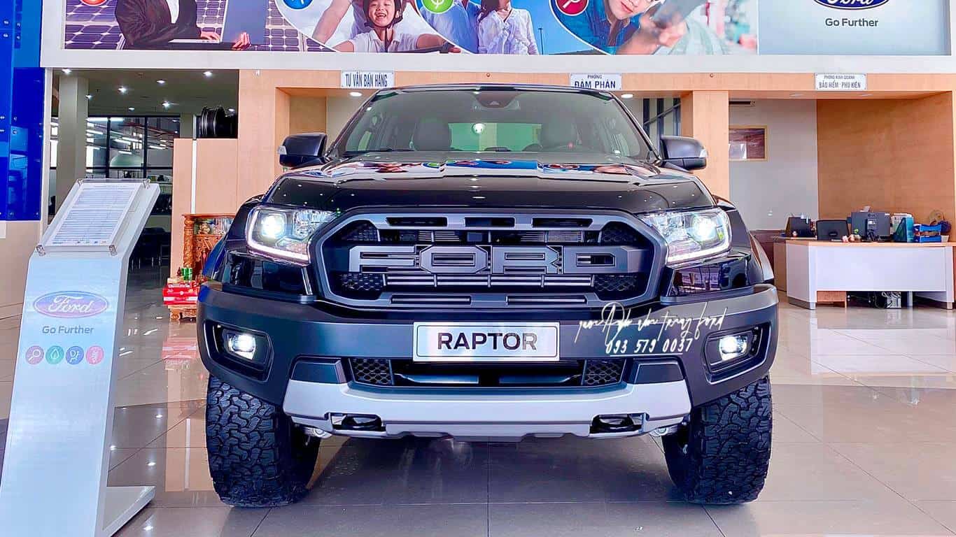 Ngoại thất Ford Raptor màu đen 2021