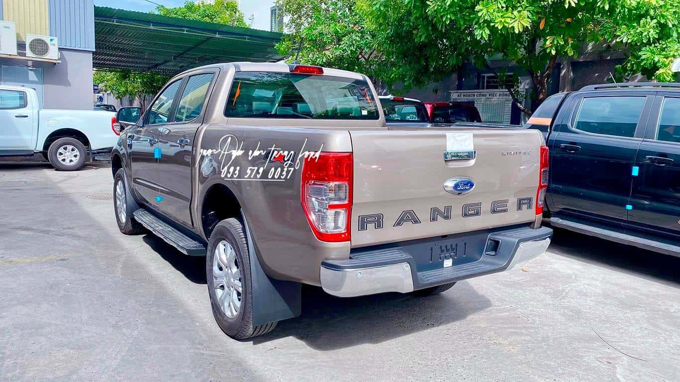 Ngoại thất Ford Ranger Limited ghi vàng