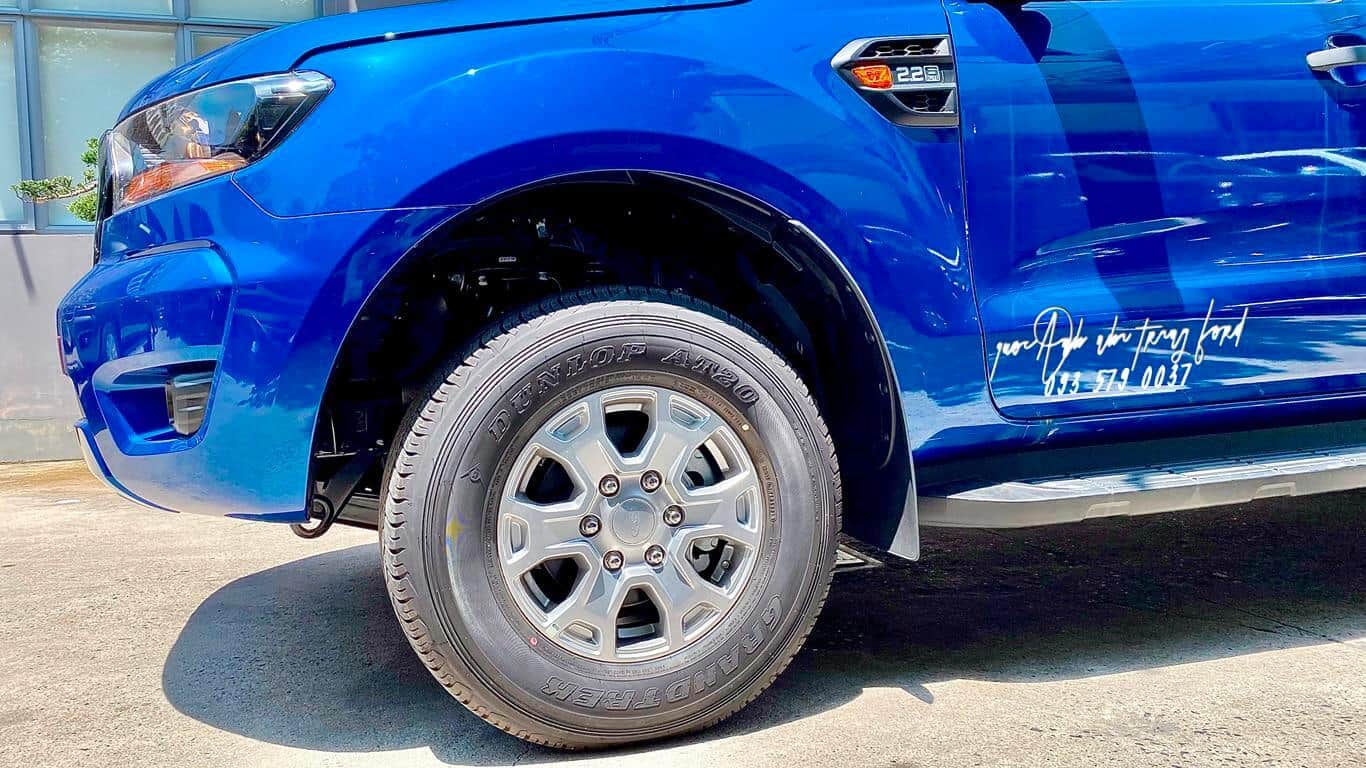 Ngoại thất xe bán tải Ford Ranger XLS MT 2021