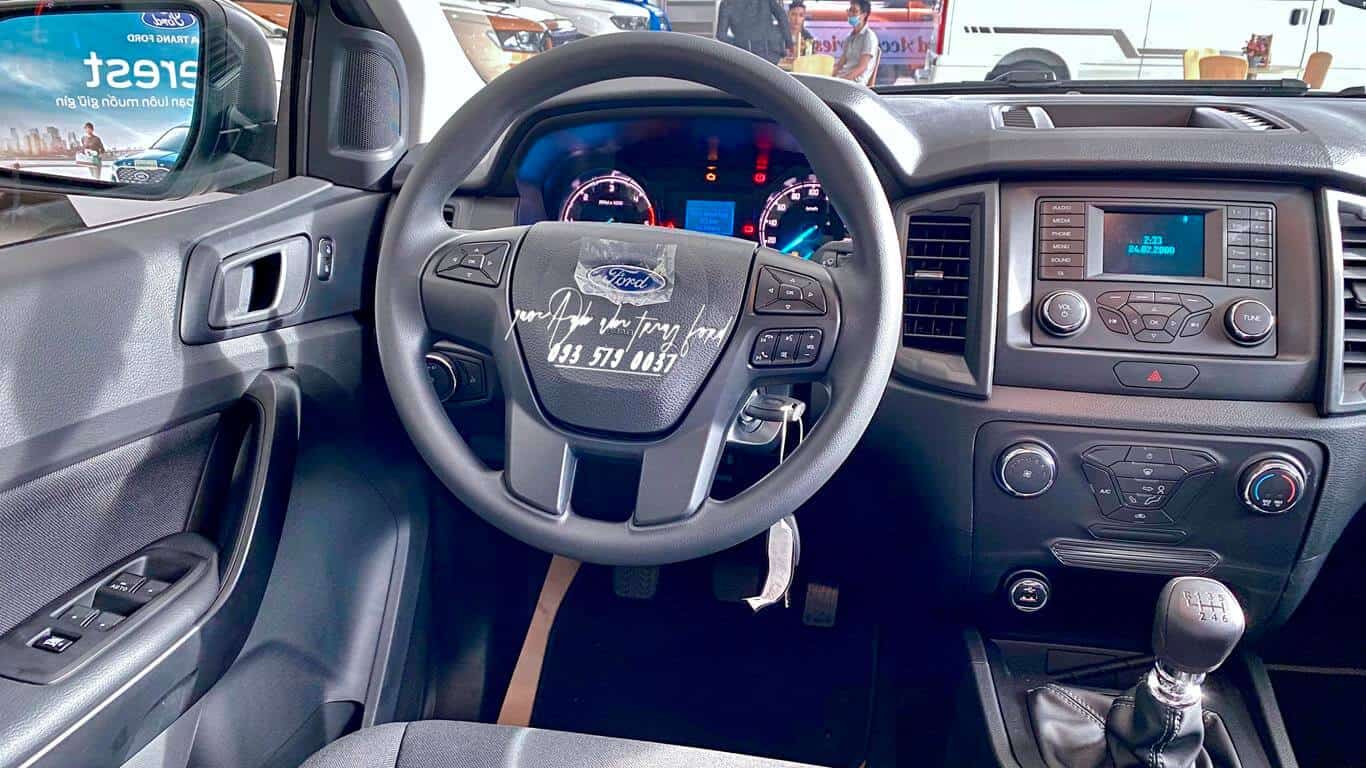 Tiện nghi Ford Ranger XL 4x4 2021