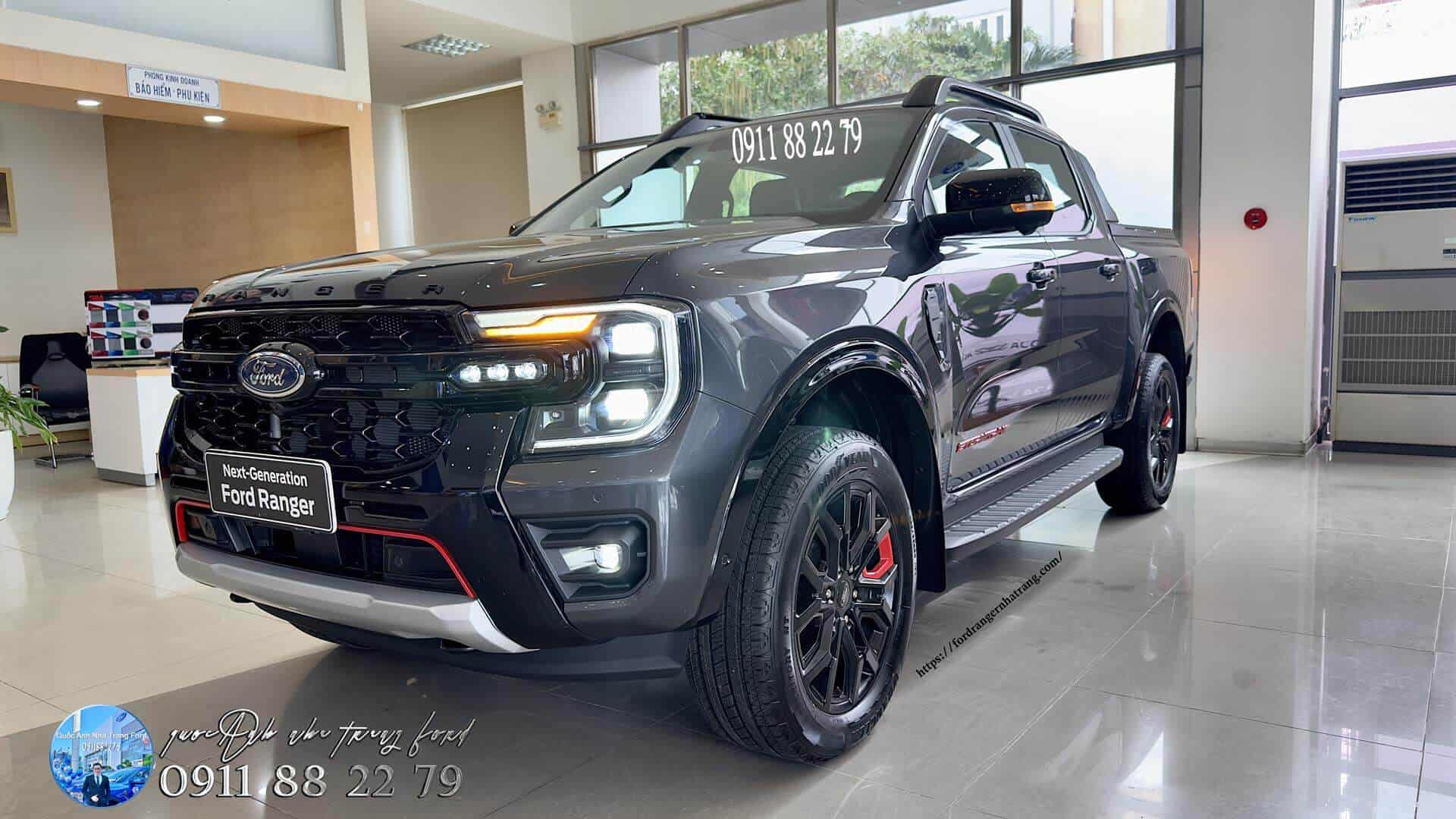 Ford Ranger Stormtrak Màu Xám 2025: Thông số kỹ thuật, giá xe